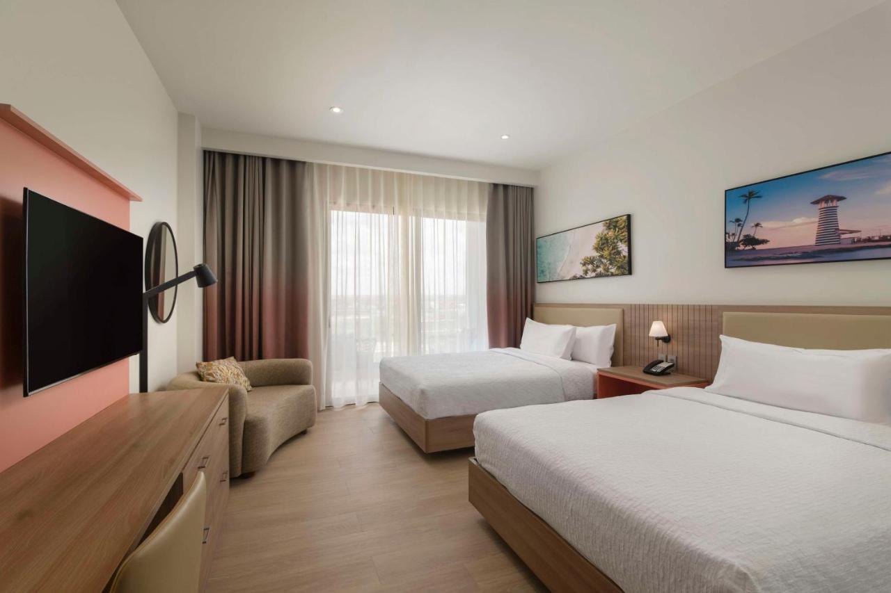Hilton Garden Inn La Romana Ngoại thất bức ảnh
