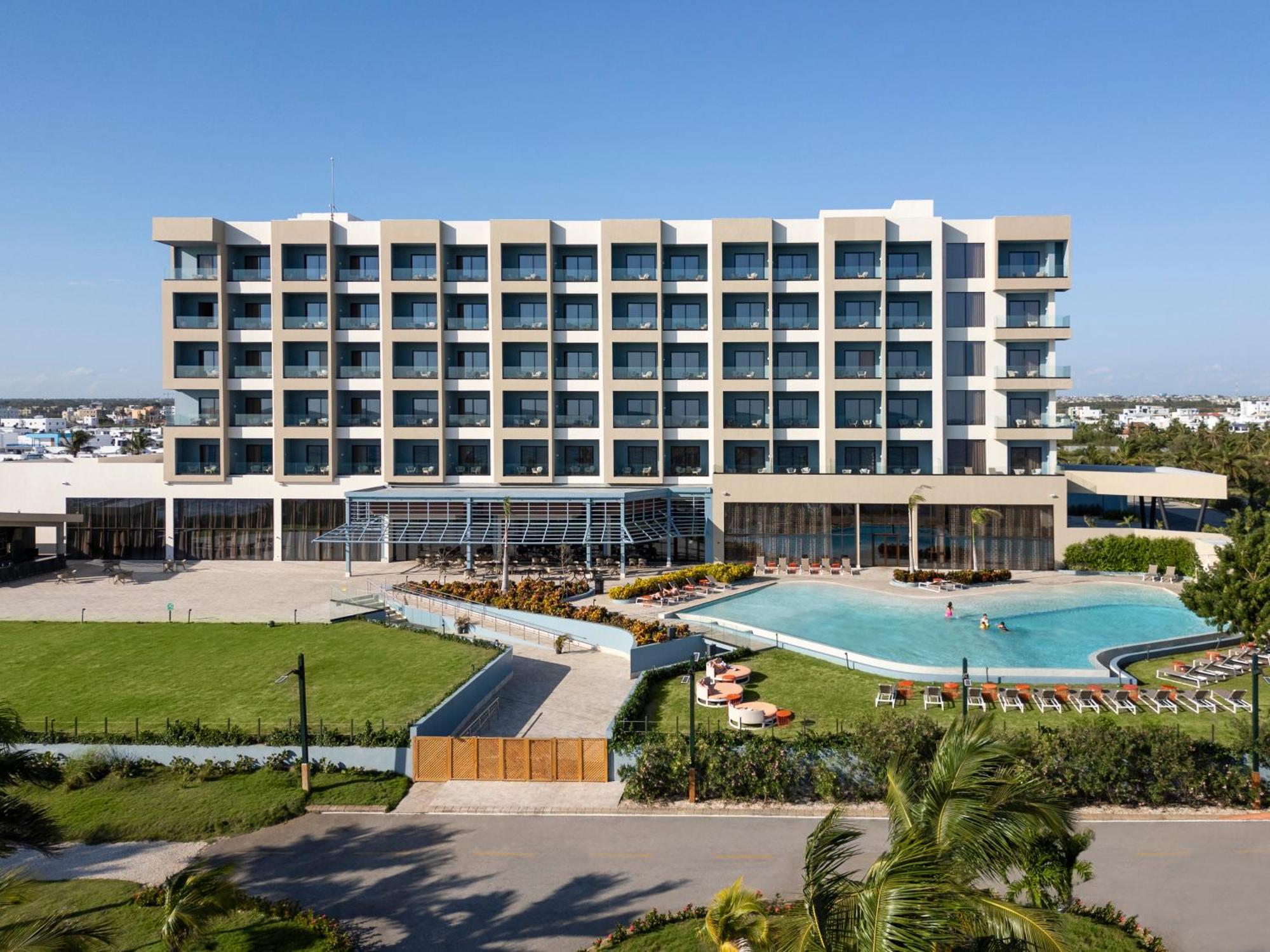 Hilton Garden Inn La Romana Ngoại thất bức ảnh